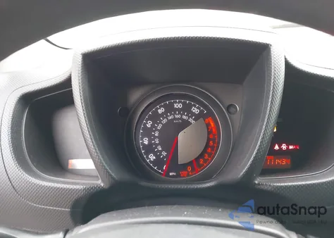 2012 Scion Xd z USA, uszkodzony, nr VIN JTKKU4B43C1015829